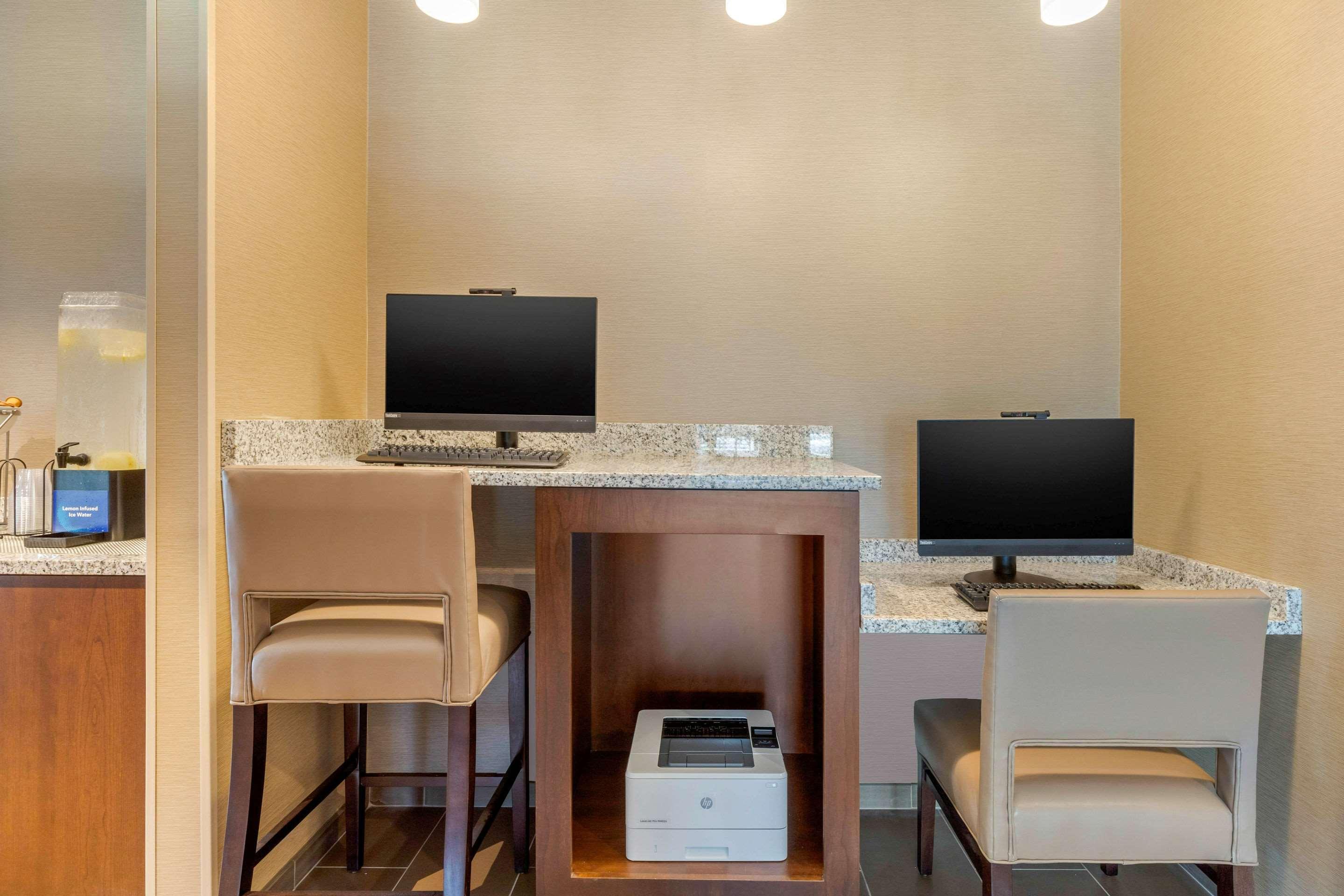 Comfort Inn & Suites Флоренс Екстер'єр фото